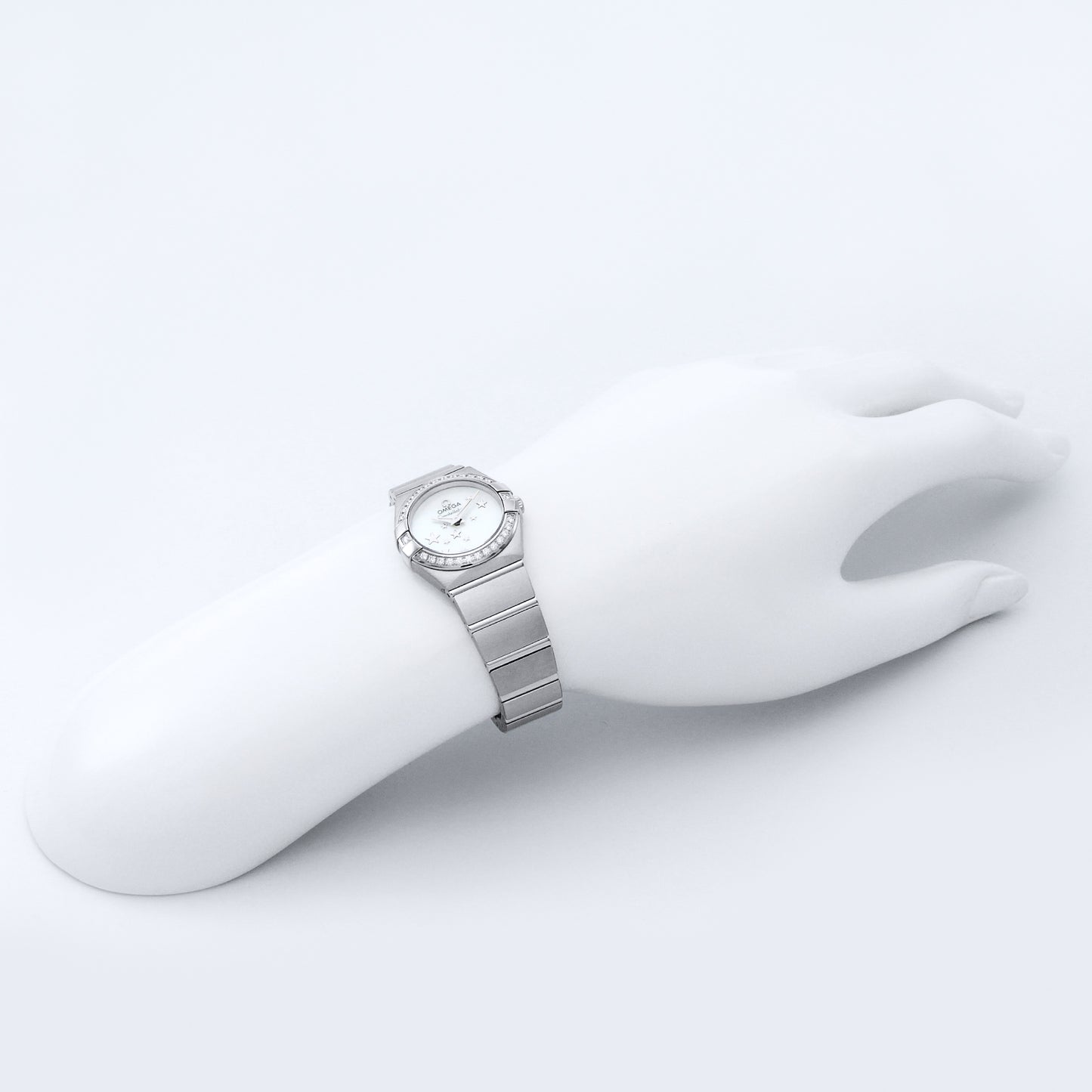 OMEGA 123.15.24.60.05.003